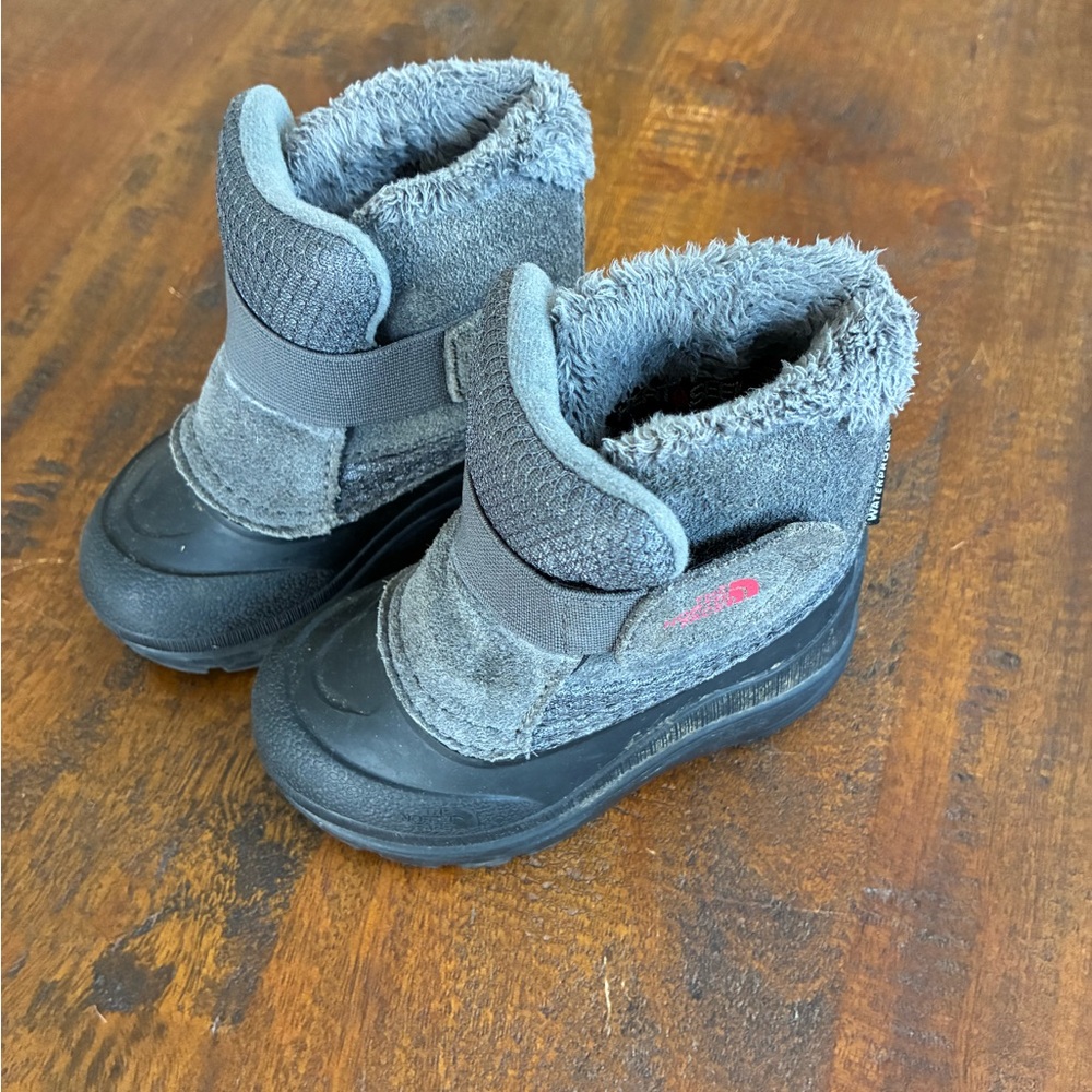 Toddler The North Face Kids Boots Size 6